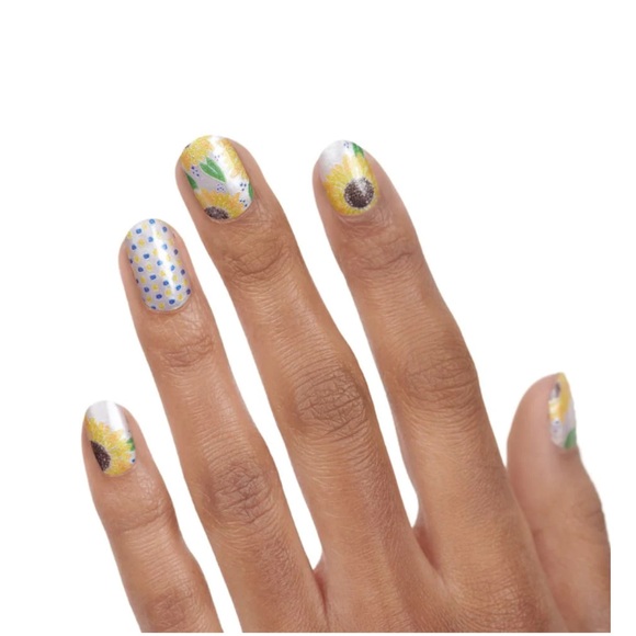 *Retired* Color Street: Sunflower Child | Floral Polka Dot Spring Summer Yellow - Picture 10 of 12